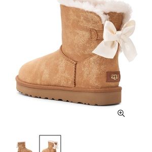 UGG mini Bailey bow tie suede boots